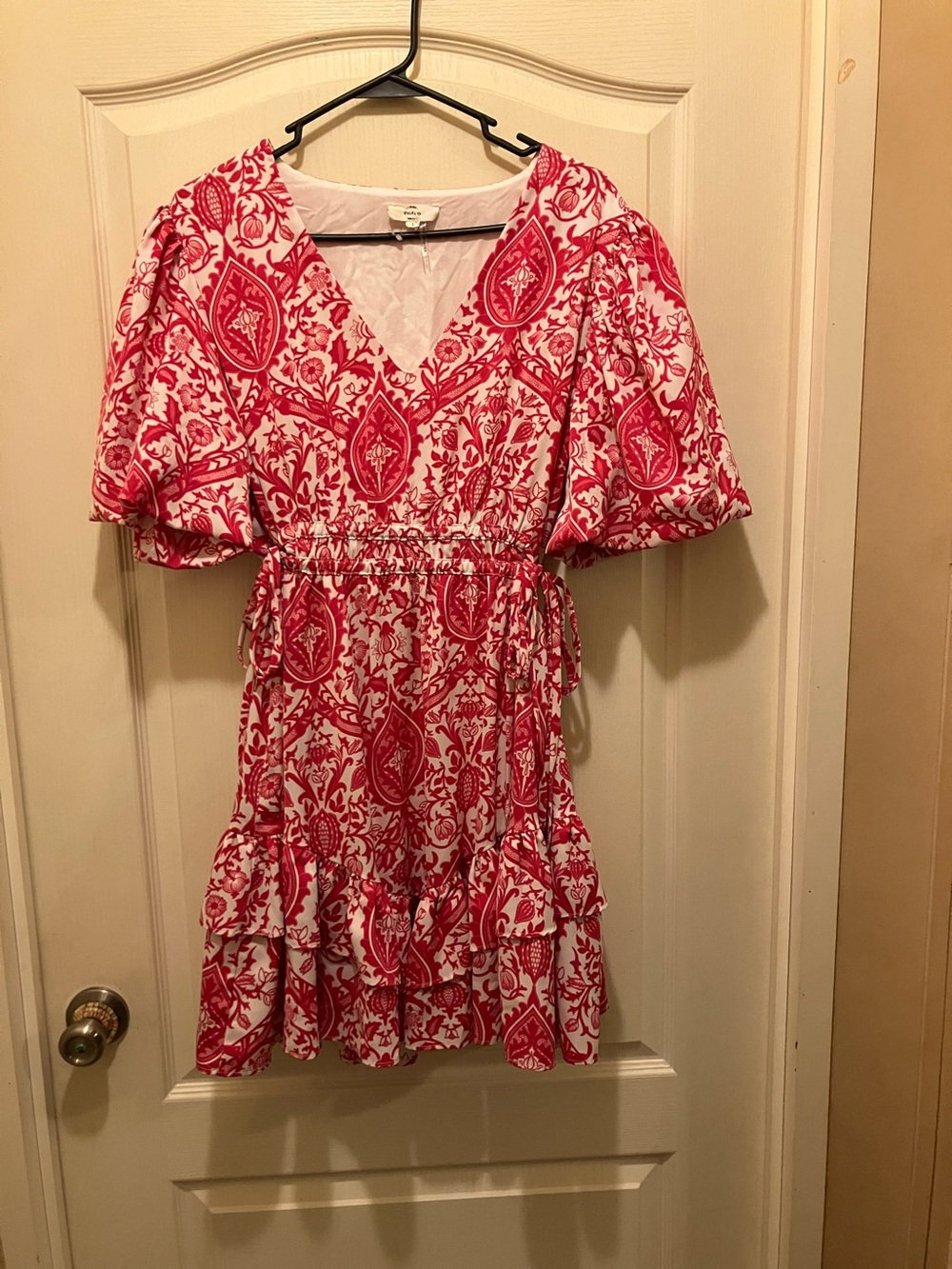 entro pink and White Paisley V-Neck Mini Dress